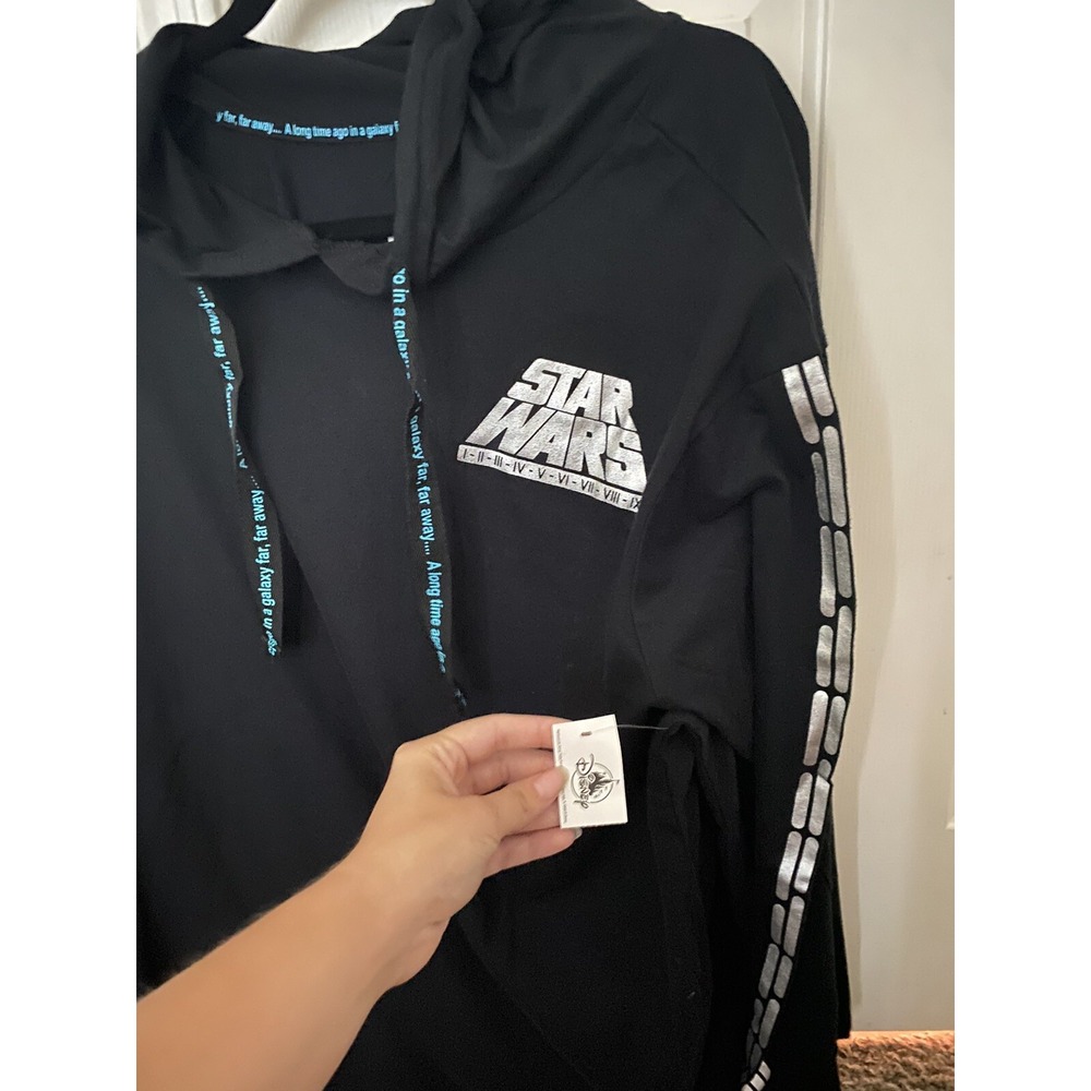 NWT $65 Retail Disney Parks Star Wars Long Sleeve Jacket Hoodie Top Jersey